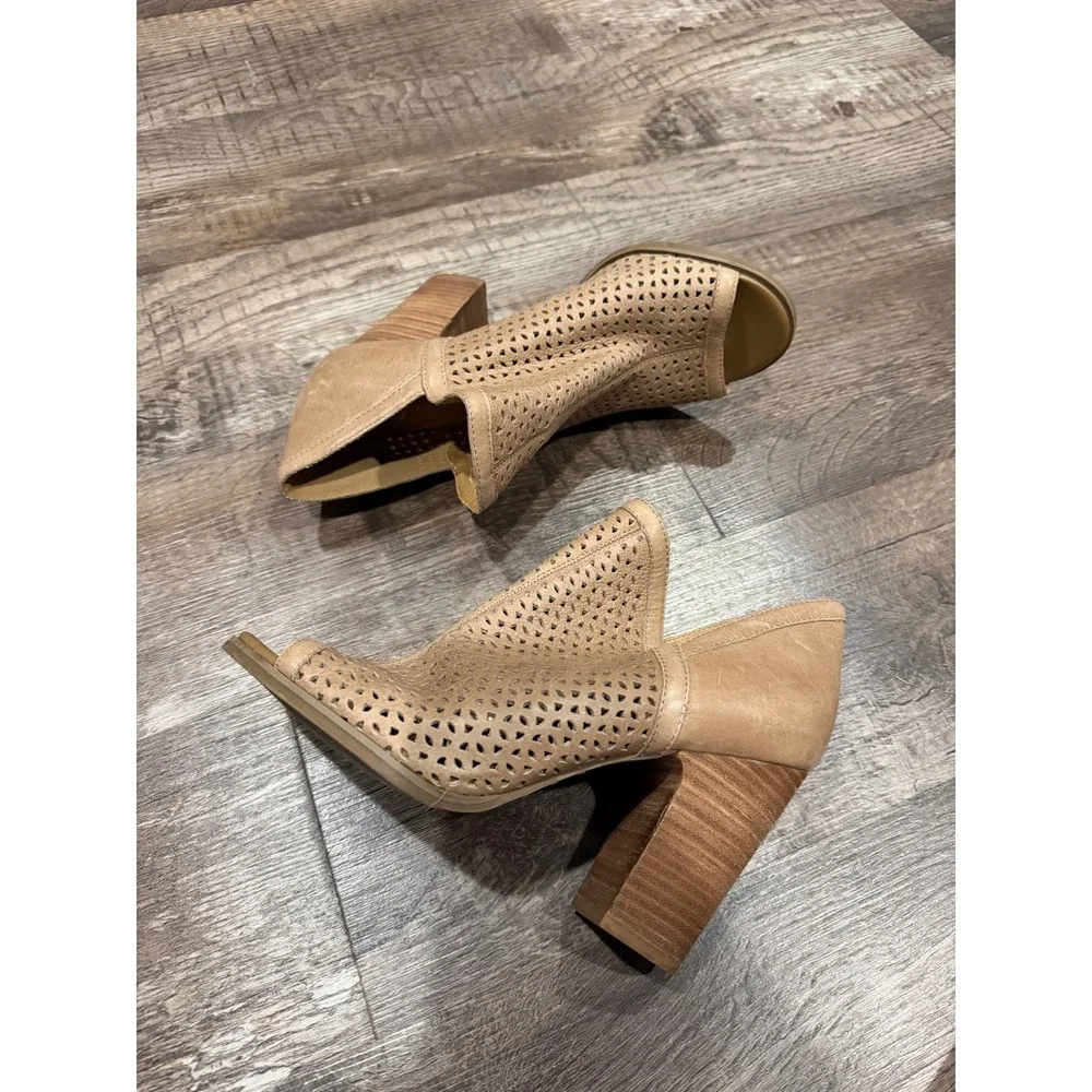 Lucky Brand Tan Perforated Leather Peep Toe Block Heel Booties Ankle Boots